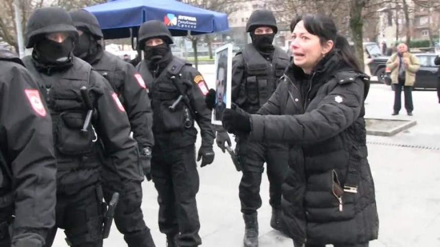 MUP RS kažnjen zbog diskriminacije Suzane Radanović! MUP RS kažnjen zbog diskriminacije Suzane Radanović!