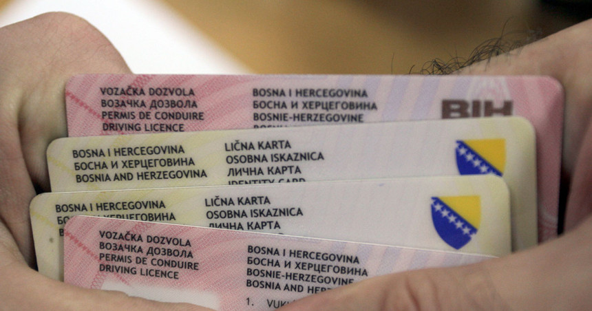 Iz MUP-a RS neće da kažu koliko su dokumenata izdali tokom izbornog vikenda Iz MUP-a RS neće da kažu koliko su dokumenata izdali tokom izbornog vikenda