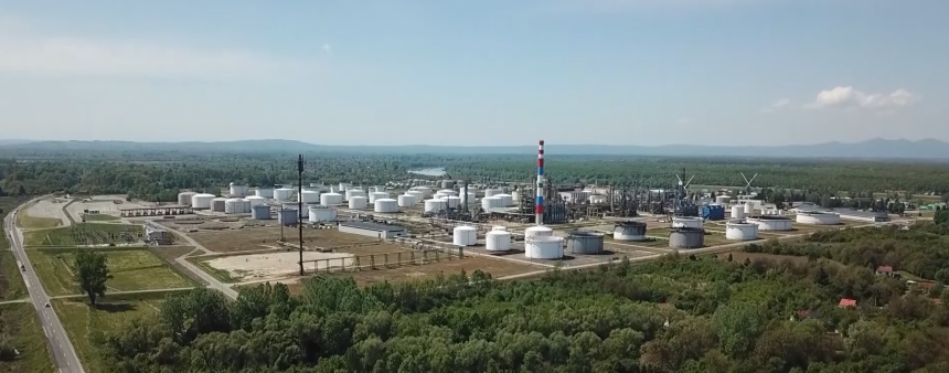 Gubitak preko 900 miliona: Rafinerija čeka svoju sudbinu Gubitak preko 900 miliona: Rafinerija čeka svoju sudbinu