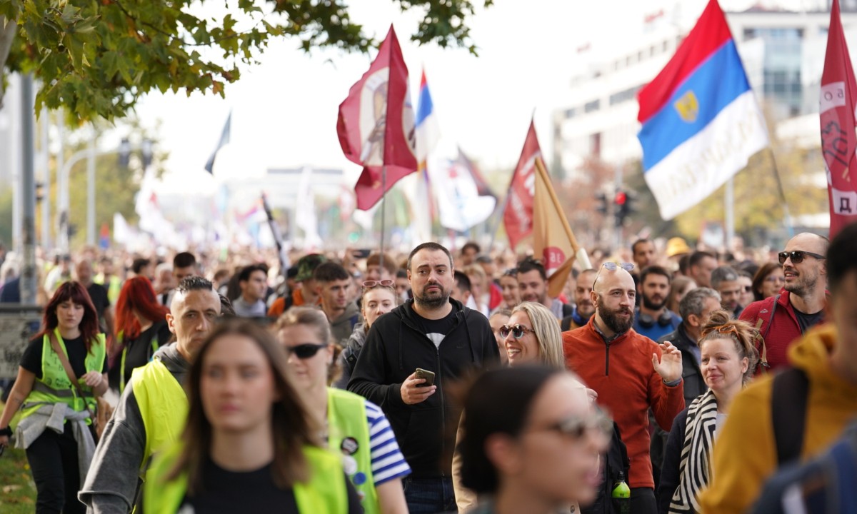 “Što ste nas delili, dijelili ste nas!” “Što ste nas delili, dijelili ste nas!”
