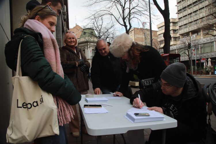 Studenti objavili: Prikupljeno skoro 400.000 potpisa za jedan dan u akciji „Raspiši pobedu“