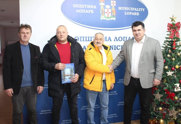 Načelnik Savić upriličio prijeme za predstavnika dijaspore i fudbalskog kluba „Majevica“