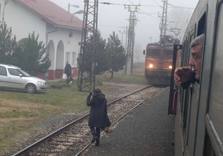 Odlaze posljednji vozovi: Od juče u u Srpskoj ukinuto 17 polazaka u putničkom željezničkom saoobraćaju Odlaze posljednji vozovi: Od juče u u Srpskoj ukinuto 17 polazaka u putničkom željezničkom saoobraćaju