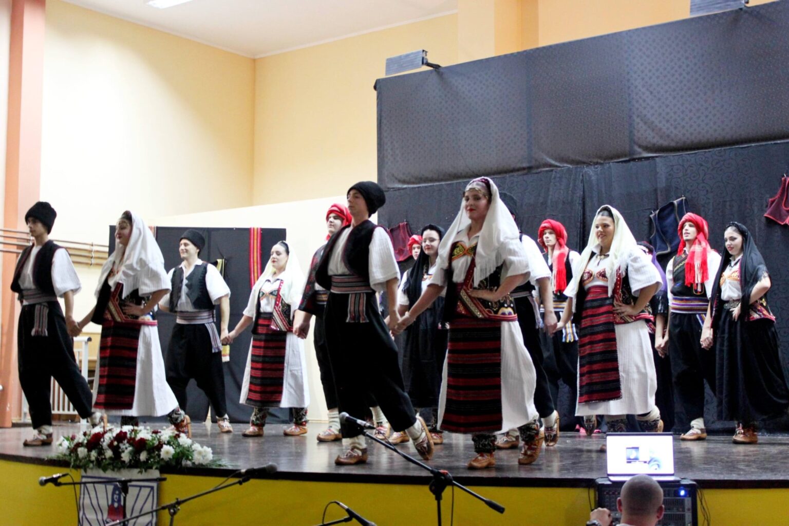 Održana smotra folklora