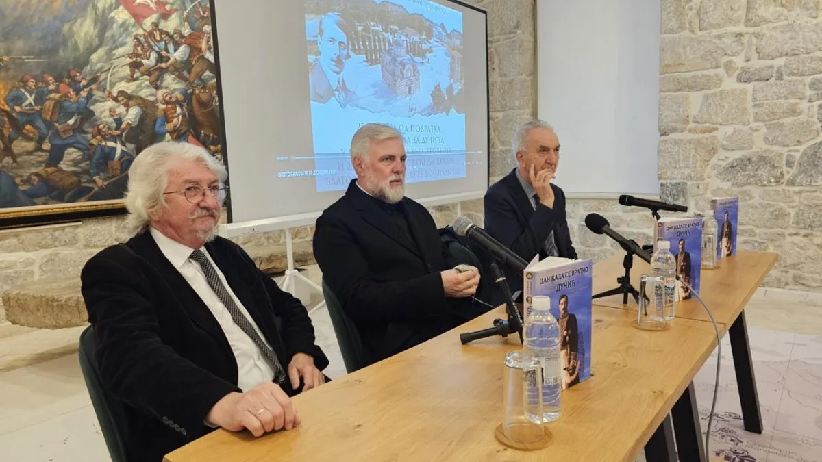 Promocija knjige “Dan kad se vratio Dučić” Promocija knjige “Dan kad se vratio Dučić”