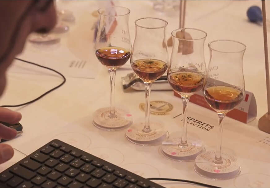 Hrvati ne mogu bez šljivovice: Rekordni izvoz SRPSKE RAKIJE u 2024. godini, evo na kojem mjestu je BiH Hrvati ne mogu bez šljivovice: Rekordni izvoz SRPSKE RAKIJE u 2024. godini, evo na kojem mjestu je BiH