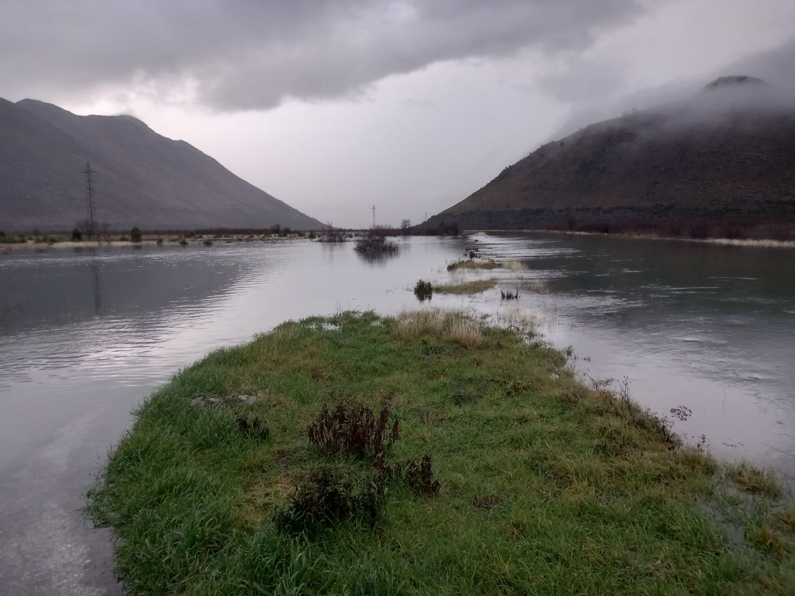 Put za Orašje i Čavaš u Popovu pod vodom – sela odsječena Put za Orašje i Čavaš u Popovu pod vodom – sela odsječena