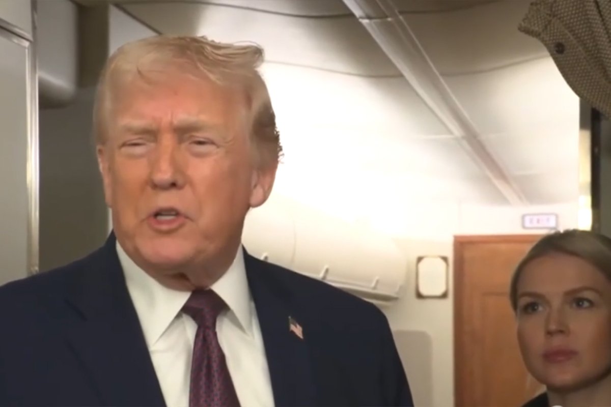 Tramp ismijava Grenland: „Od odbrane imaju dvoje psećih sanki” (VIDEO)