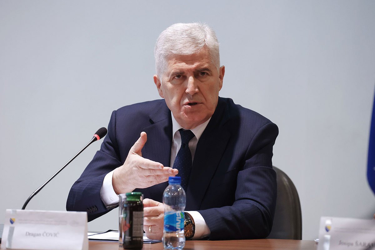 Čović predlaže pritisak na visokog predstavnika, traži da povuče odluku