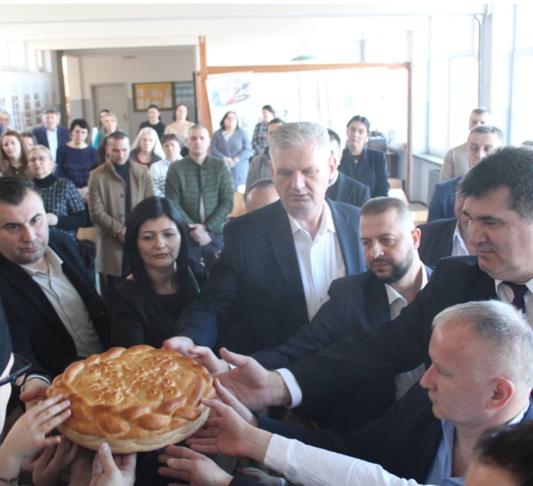 Svečano obilježena školska slava u majevičkim školama Svečano obilježena školska slava u majevičkim školama