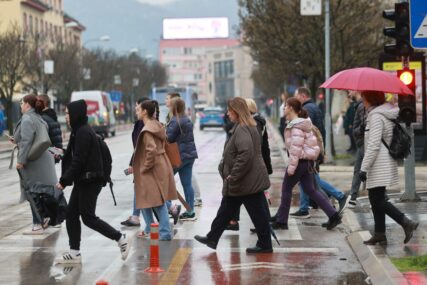 Ima li politika u Srpskoj rješenja za građane? „Zamajavamo se Izraelom i Trampom, a gušimo se u smogu“