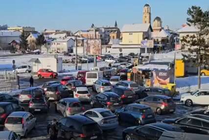 Znaju li gdje im je DOM? Epske gužve na granicama ogolile gorku istinu o BiH i o našim ljudima u inostranstvu