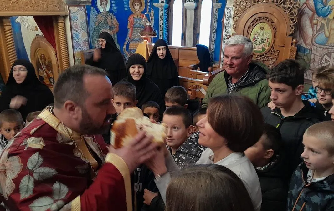 Svetosavska radost okupila učenike i vjerni narod u Petrovom Polju