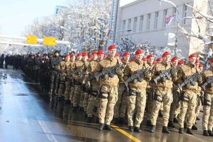 SLAVIMO 9. JANUAR Povodom obilježavanja Dana Republike danas svečani defile