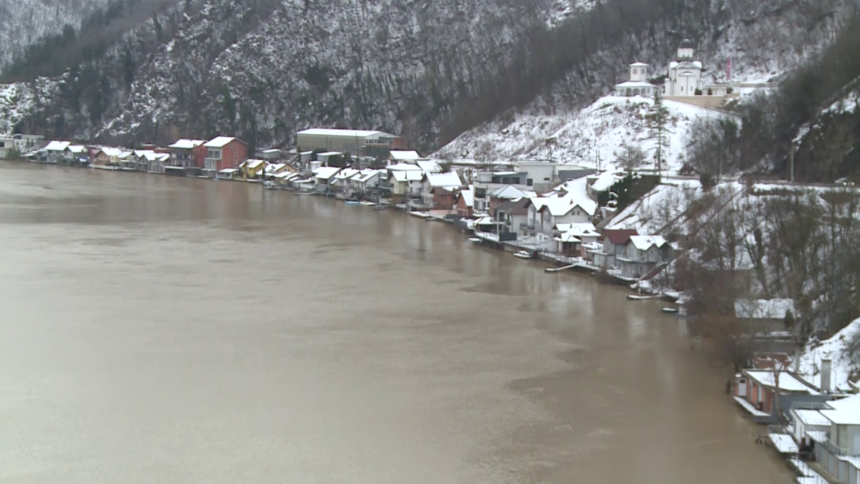 Zvornik: Nelegalna gradnja cvjeta, moćnici povlašteni