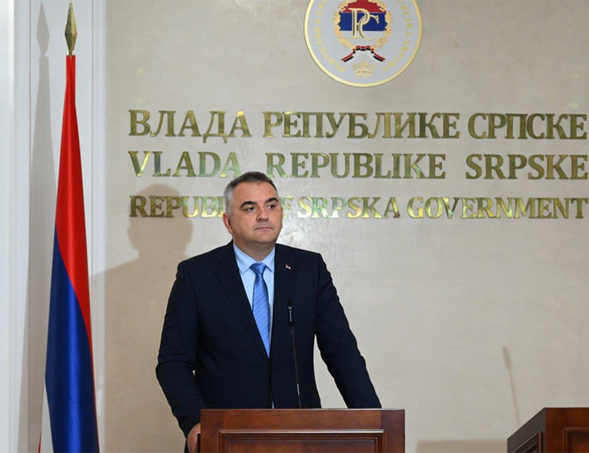 Vlada neće dozvoliti da se groblja i crkve knjiže na BiH Vlada neće dozvoliti da se groblja i crkve knjiže na BiH