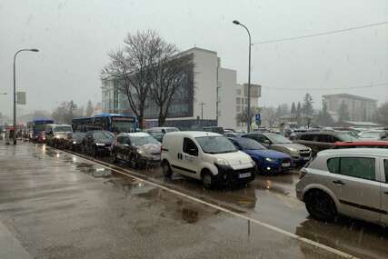 U 2025. nas koštali MILIJARDU KM: Značajno PORASTAO UVOZ AUTA u BiH, ova 2 razloga su ključna