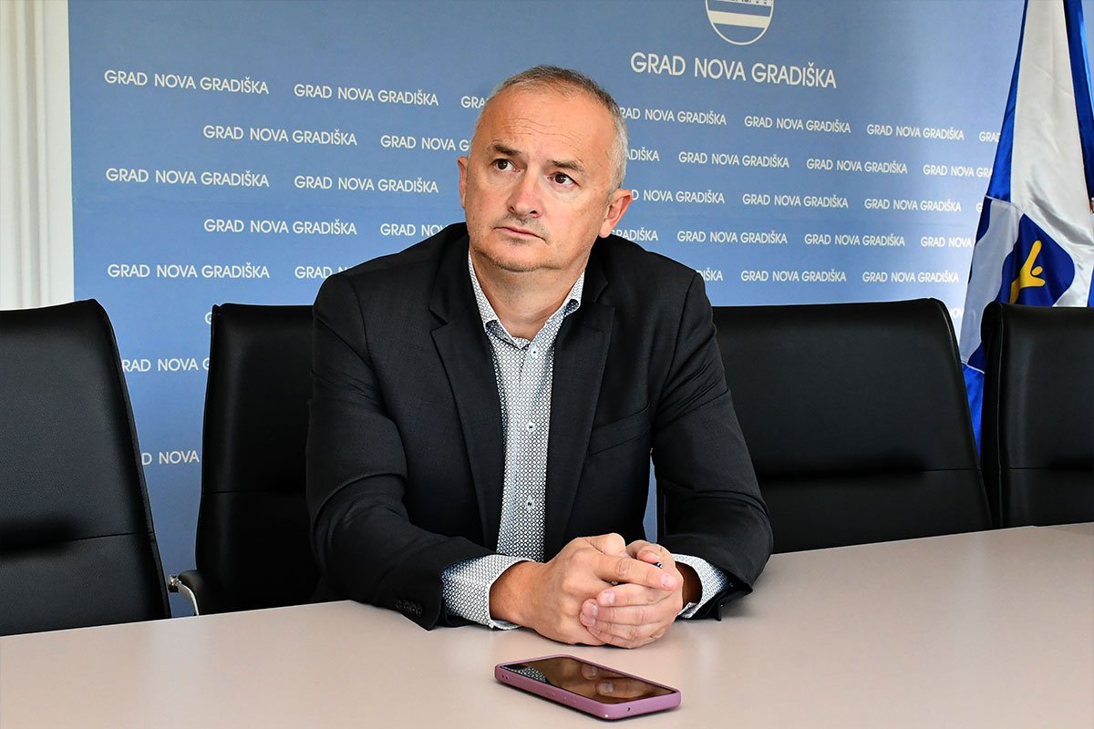 Velika akcija USKOK-a: Uhapšen gradonačelnik Nove Gradiške, objavljeno za šta ga sumnjiče