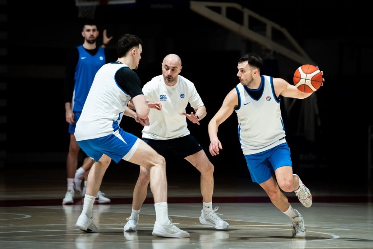 Košarkaši Srbije počeli pripreme za mečeve protiv Turske Košarkaši Srbije počeli pripreme za mečeve protiv Turske