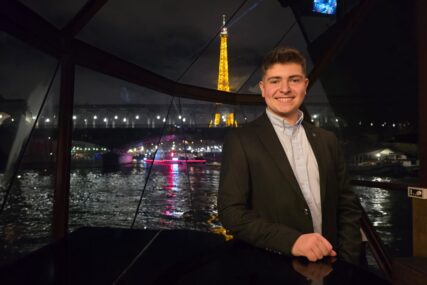 „Dani Svetosavlja“ u Parizu: Virtuoz na harmonici Đorđe Perić nastupio na Svetosavskoj akademiji