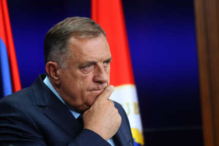 Dodik najavljuje pobjedu, opozicija njegov kraj: Ko će koga „pomesti“ na oktobarskim izborima Dodik najavljuje pobjedu, opozicija njegov kraj: Ko će koga „pomesti“ na oktobarskim izborima