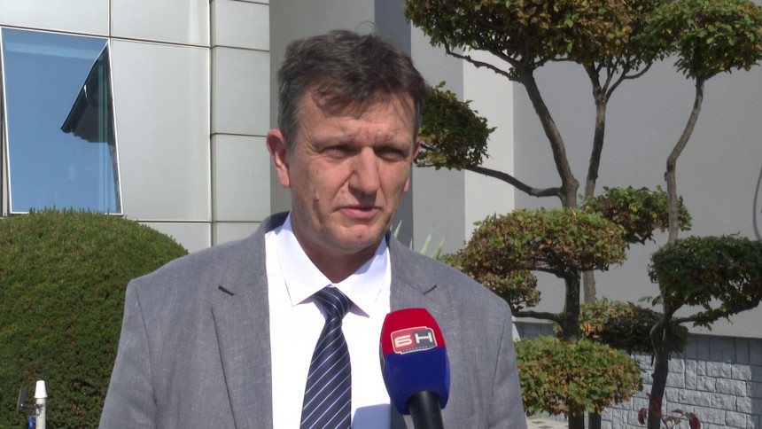 Ko je odgovoran jer smo pustošenje Ugljevika platili preko 300 miliona? Ko je odgovoran jer smo pustošenje Ugljevika platili preko 300 miliona?