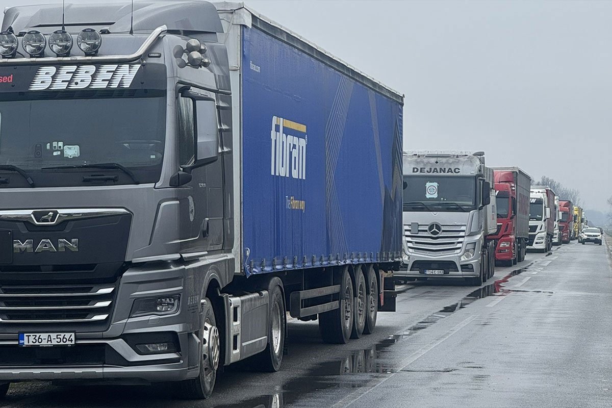 Prevoznici najavili blokadu granica 12. marta Prevoznici najavili blokadu granica 12. marta