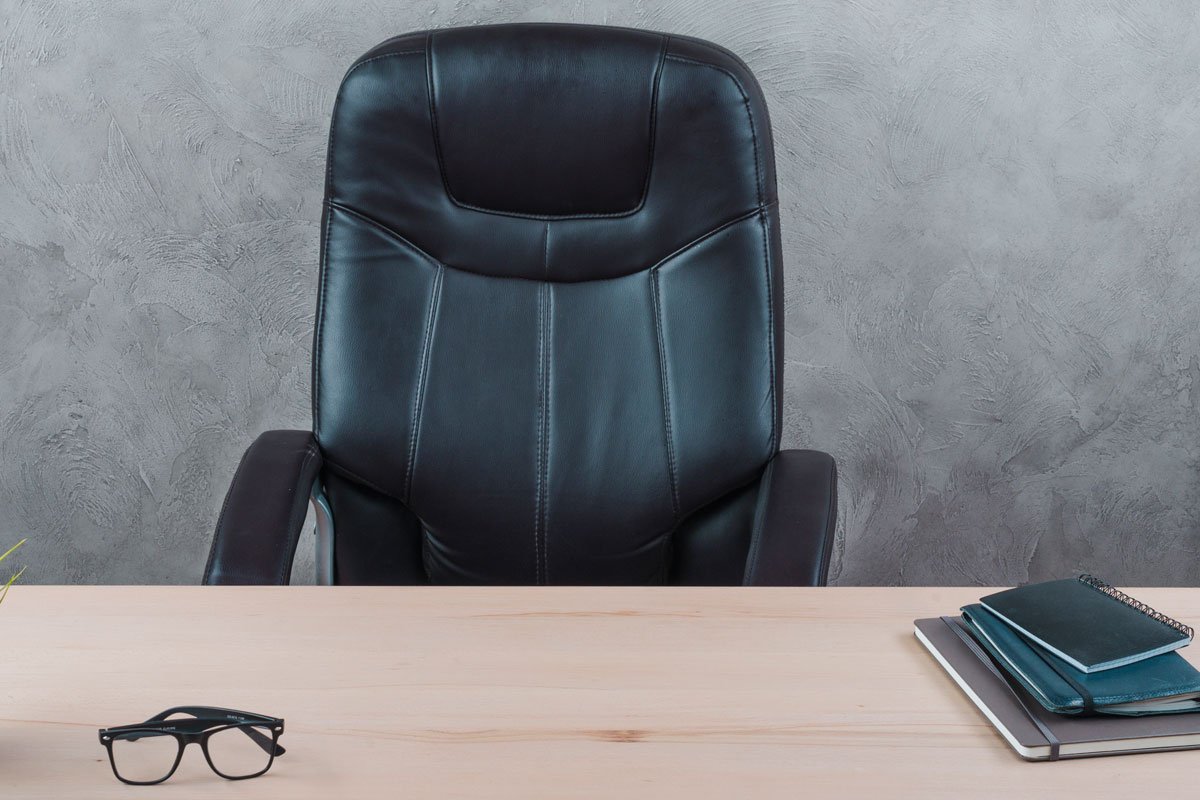 Biti član partije glavna referenca za direktorsku fotelju u RS