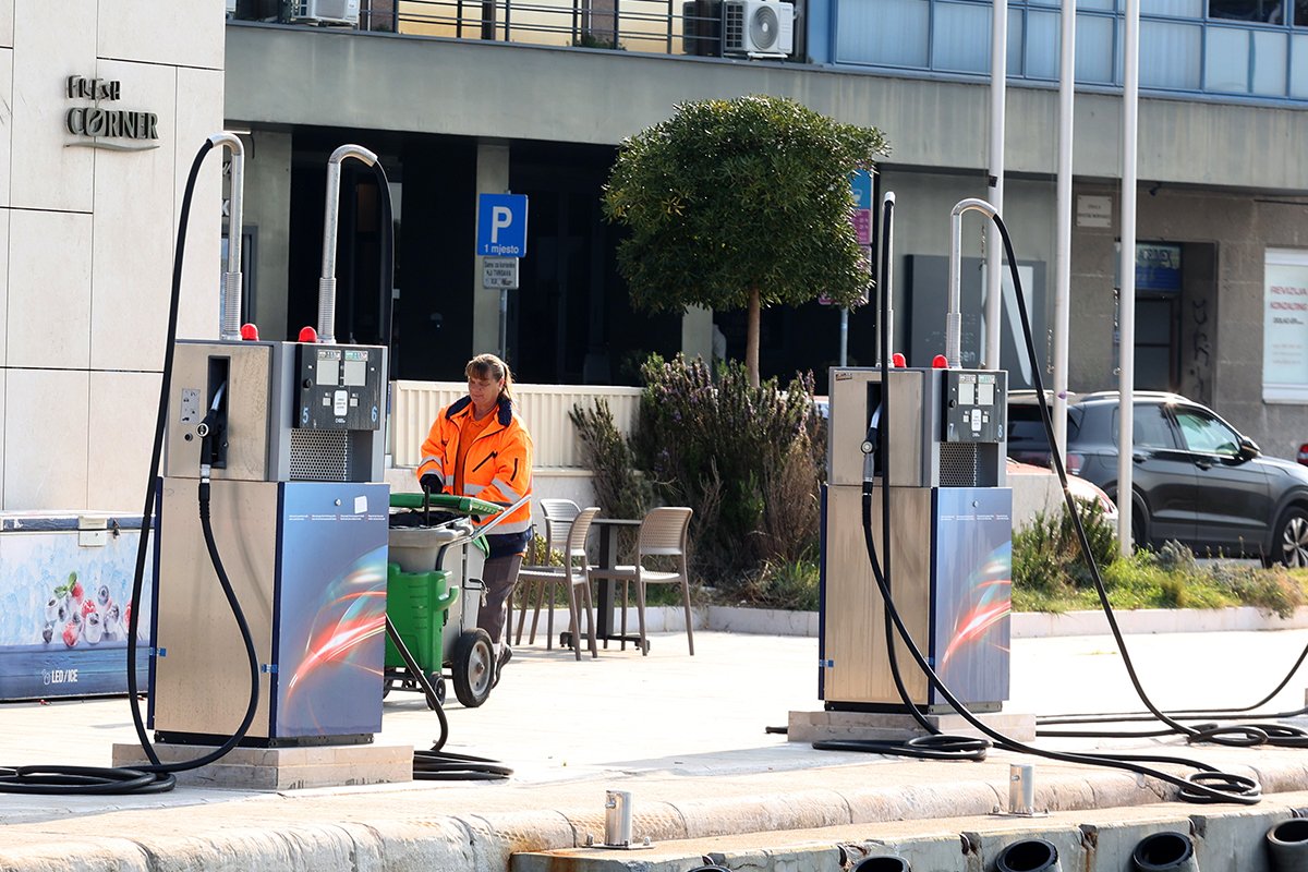 Situacija na pumpama u Hrvatskoj pogoršava se iz sata u sat, počele nestašice