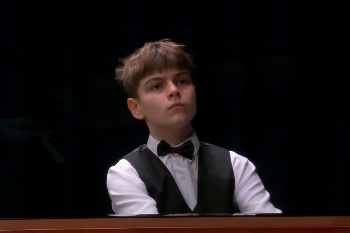 Srbija ima čudo od djeteta: Mihajlo (14) osvaja svijet Srbija ima čudo od djeteta: Mihajlo (14) osvaja svijet