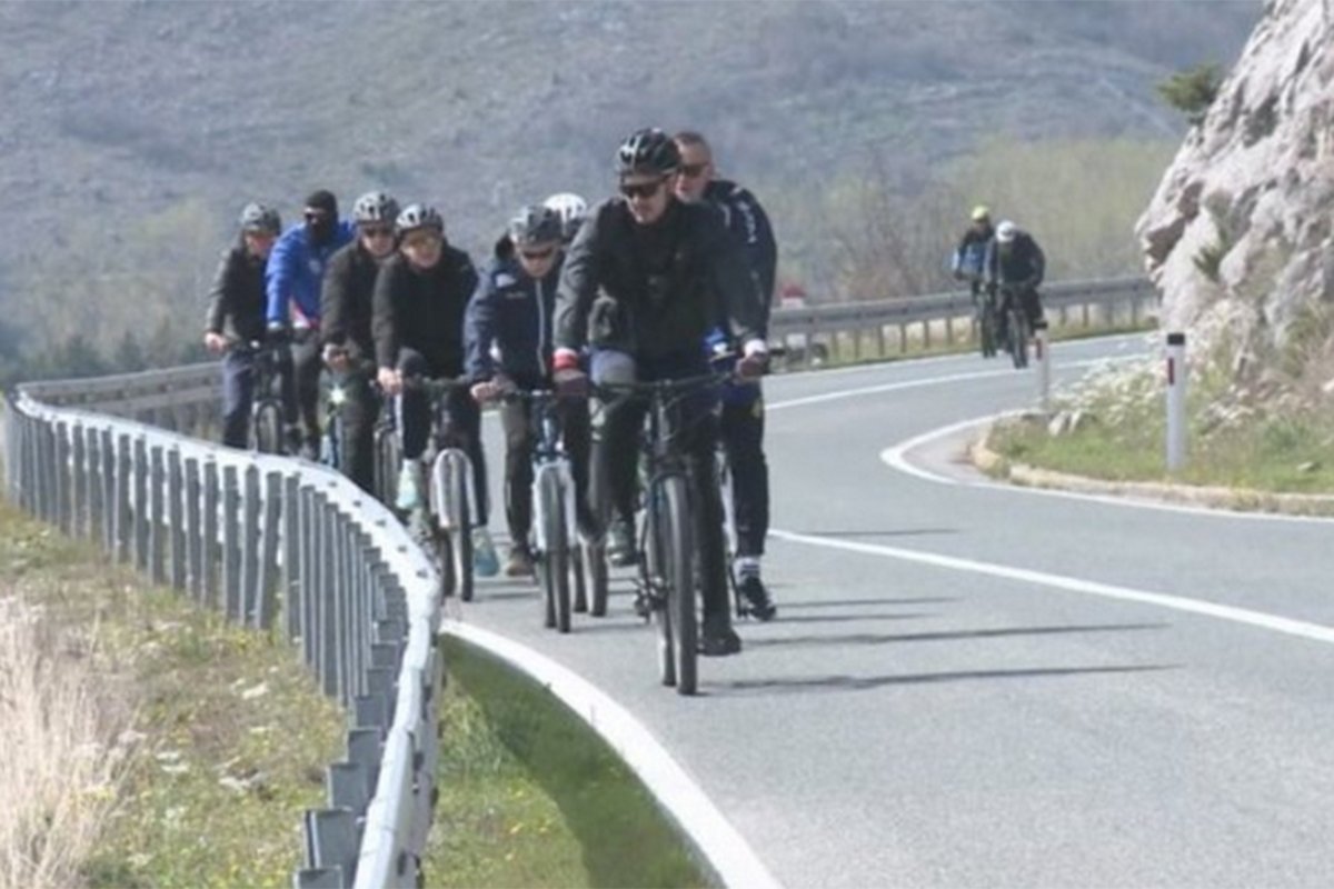 Biciklisti iz Ljubinja krenuli na hodočašće u manastir Ostrog