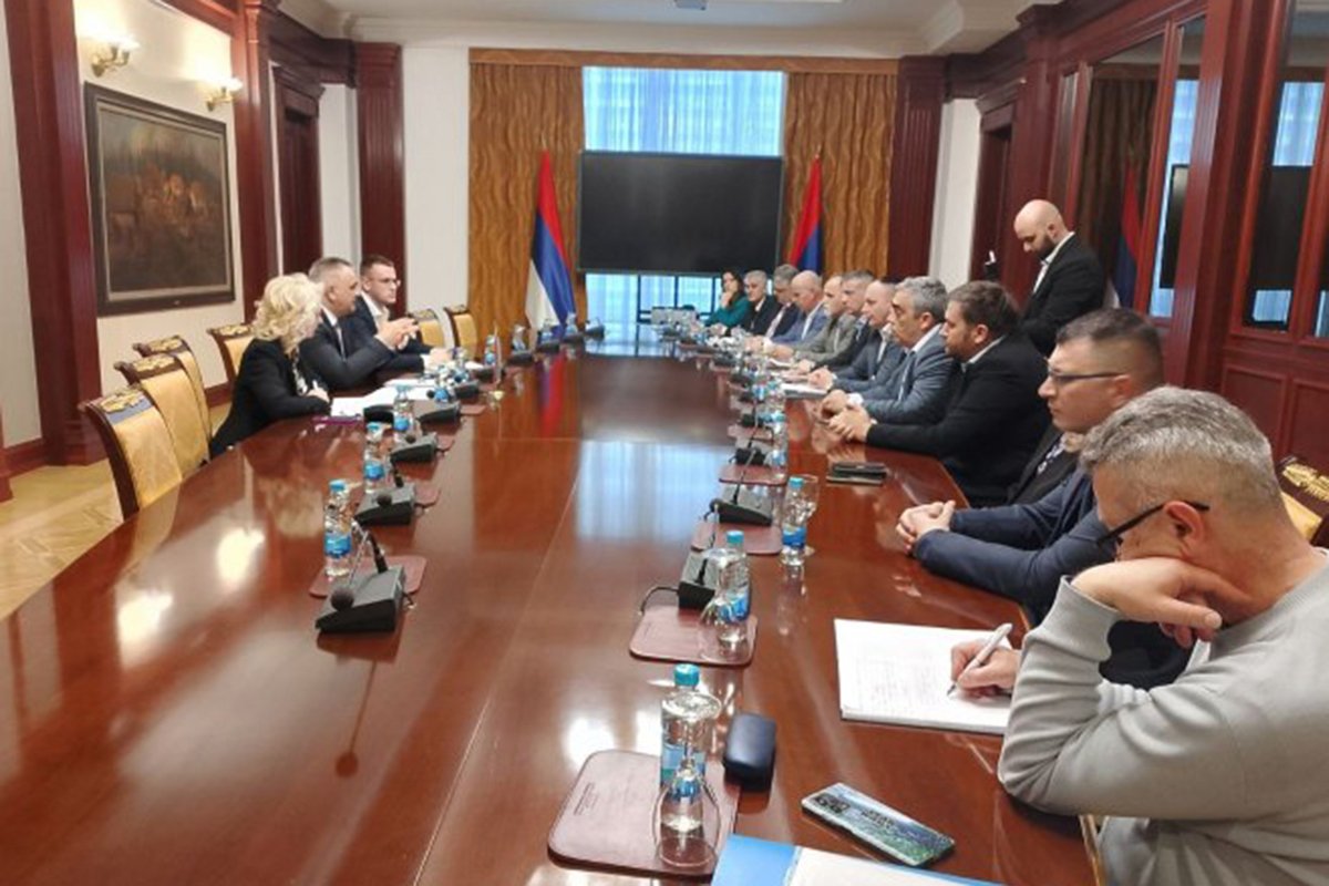 Veće plate budžetskim korisnicima u Republici Srpskoj, sindikati nezadovoljni