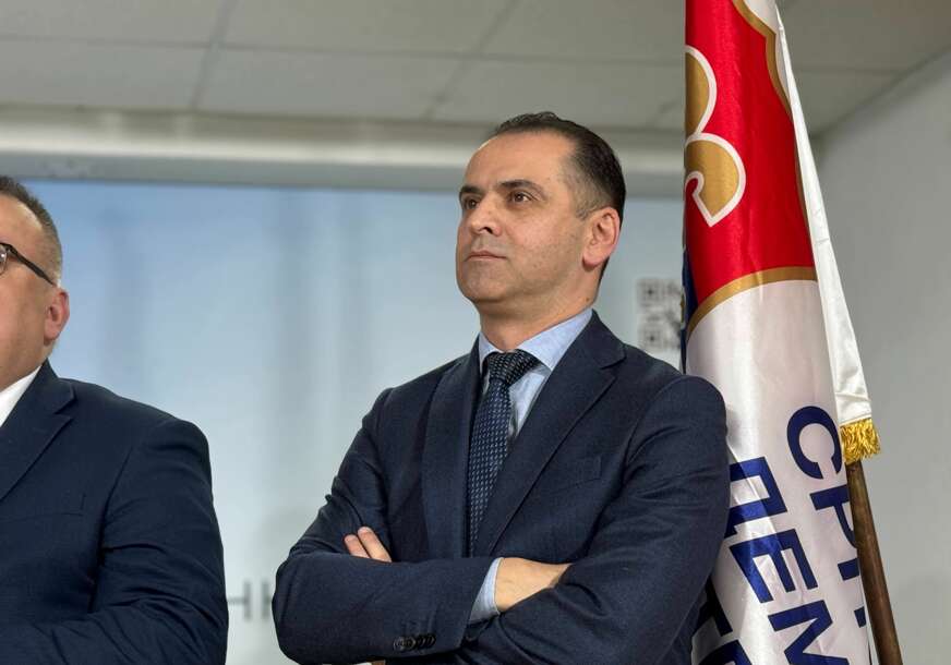 „REKORDNO ZADUŽENJE“ Milićević o FINANSIJSKOM KRAHU Srpske, u pitanje doveo i Minićevo obrazovanje