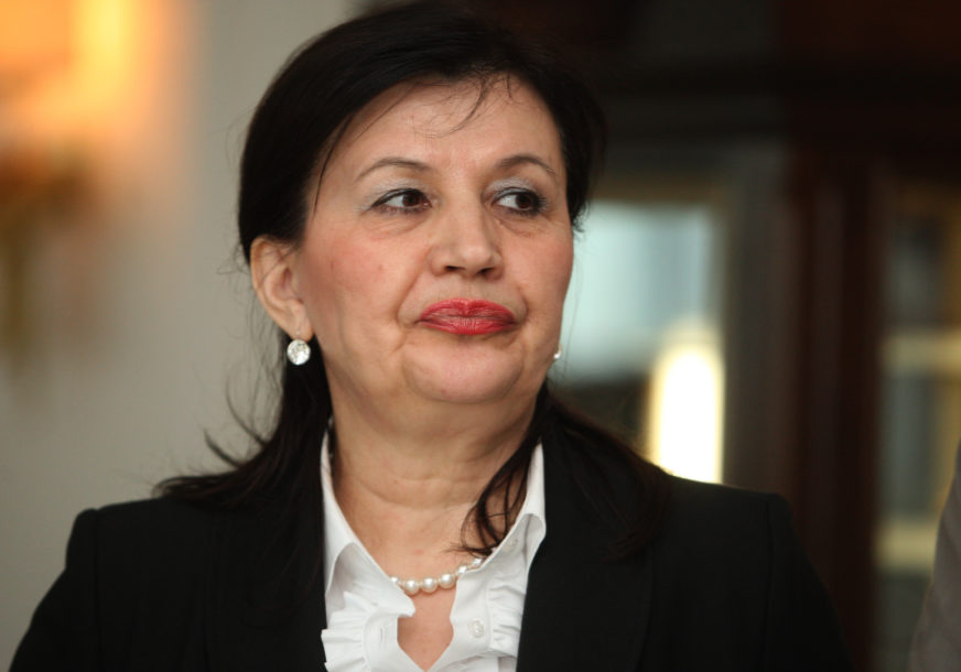 Pribavila korist od oko 27.000 KM: Bivša direktorka APIF optužena za ZLOUPOTREBU POLOŽAJA, sama sebi nezakonito povećala plata