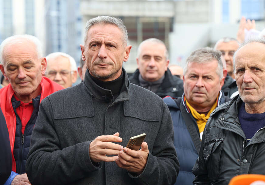 (FOTO) „Nećemo dozvoliti veličanje ustaštva“ Radan Ostojić o kontroverznoj godišnjici brigade HVO u Modranu