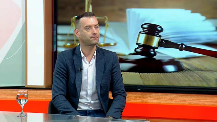 Pad druge Minićeve vlade je pod diktatom stranaca