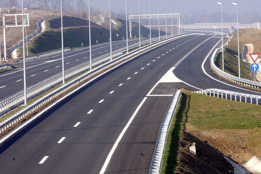 Auto-putevima kredit 300 miliona evra, Vlada garant za vraćanje Auto-putevima kredit 300 miliona evra, Vlada garant za vraćanje