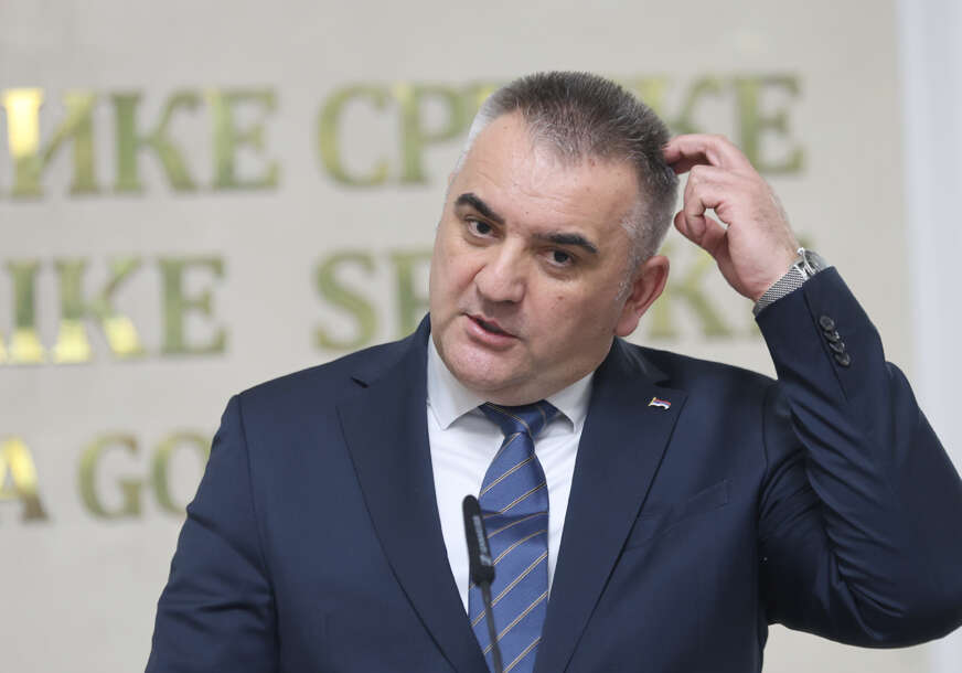 (FOTO) Tajna ekspresne Minićeve ostavke: Zbog Ustavnog suda BiH, ili zbog DUBOKOG MINUSA u budžetu?