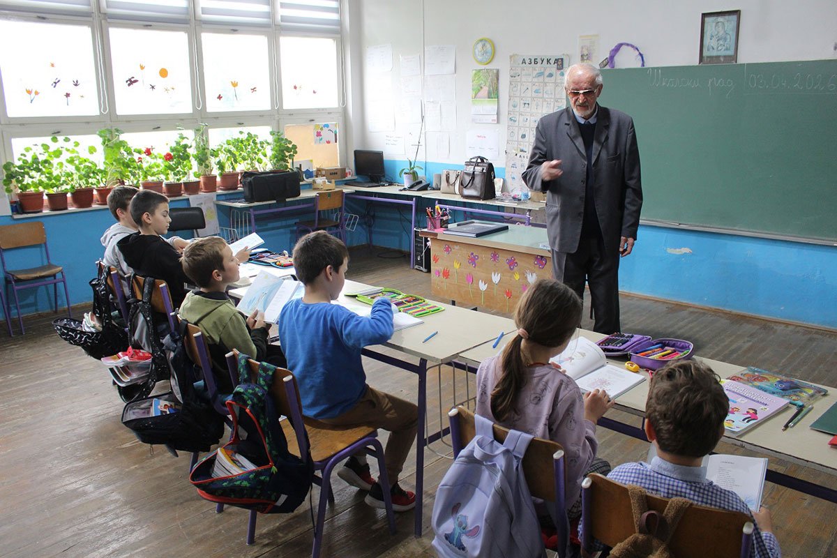 Pjesnik posjetio školu sa samo šest učenika