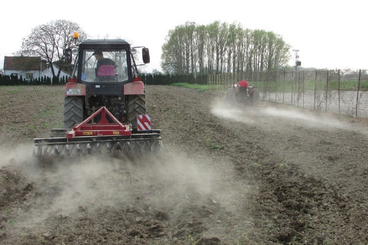 Poljoprivrednici spremni za sjetvu, inspekcija kontroliše sjemena