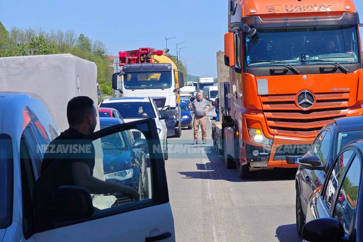 Kolaps na brzoj cesti kod Prijedorske petlje: Vozači čekaju i do 40 minuta (VIDEO)