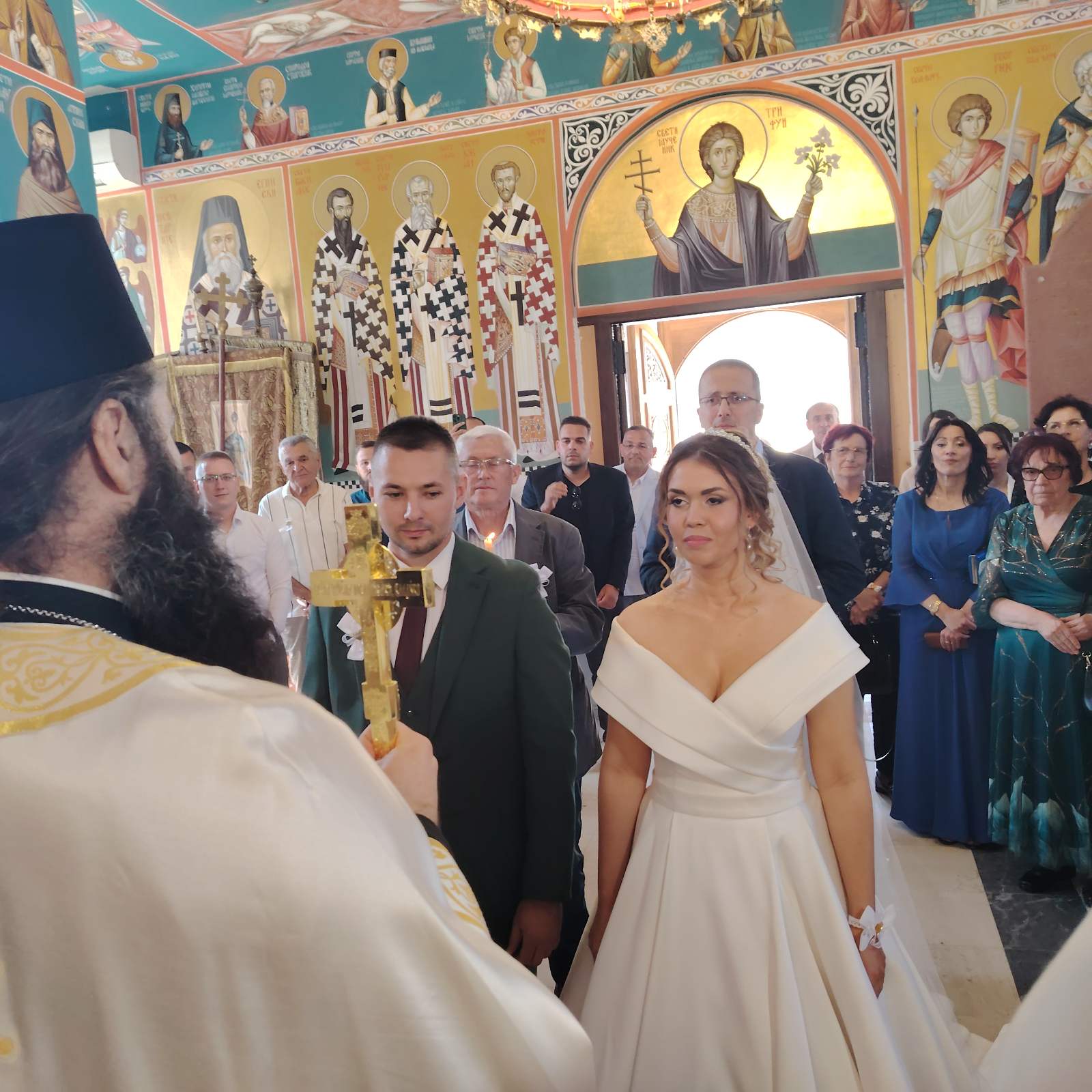 Radost u hramu Svetog mučenika Trifuna u Beogradu: Hristova ljubav Drinu približila