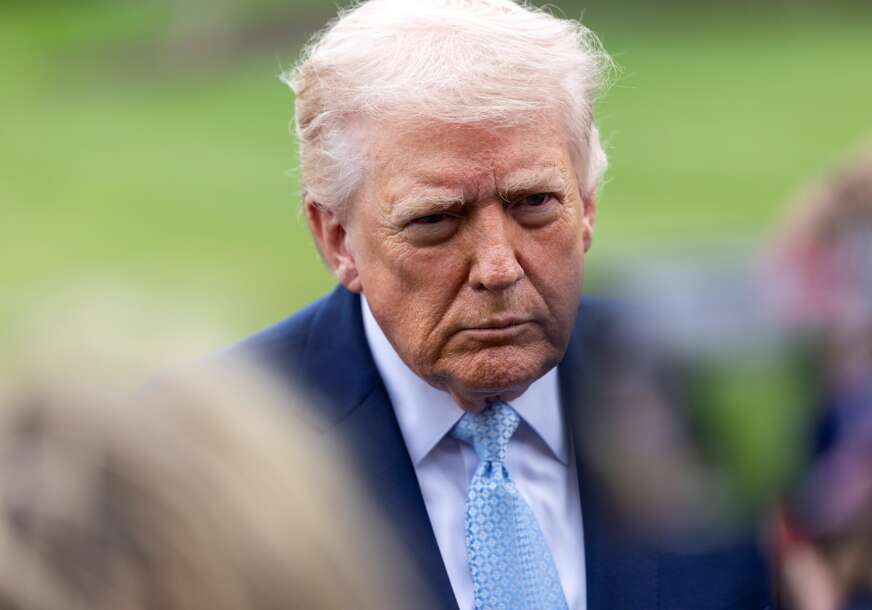 „Spremni smo da završimo sa Iranom“ Tramp totalno pobjesnio nakon propalih pregovora u Pakistanu, počinje blokada Ormuskog moreuza „Spremni smo da završimo sa Iranom“ Tramp totalno pobjesnio nakon propalih pregovora u Pakistanu, počinje blokada Ormuskog moreuza