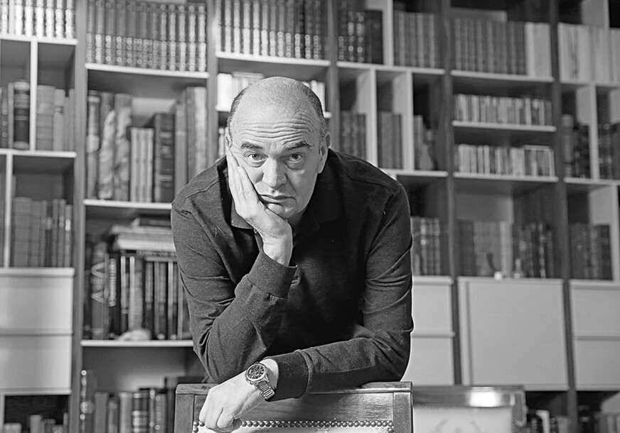 „Kupovao mi je knjige da bih prevodio srpski“ Fredi Haus tuguje zbog Vujoševića, dvije stvari nikad neće zaboraviti „Kupovao mi je knjige da bih prevodio srpski“ Fredi Haus tuguje zbog Vujoševića, dvije stvari nikad neće zaboraviti