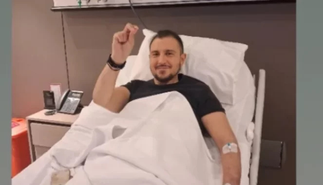 Sveštenik Bogdan Stejepanović zahvalnost pjesmom uzvratio Sveštenik Bogdan Stejepanović zahvalnost pjesmom uzvratio