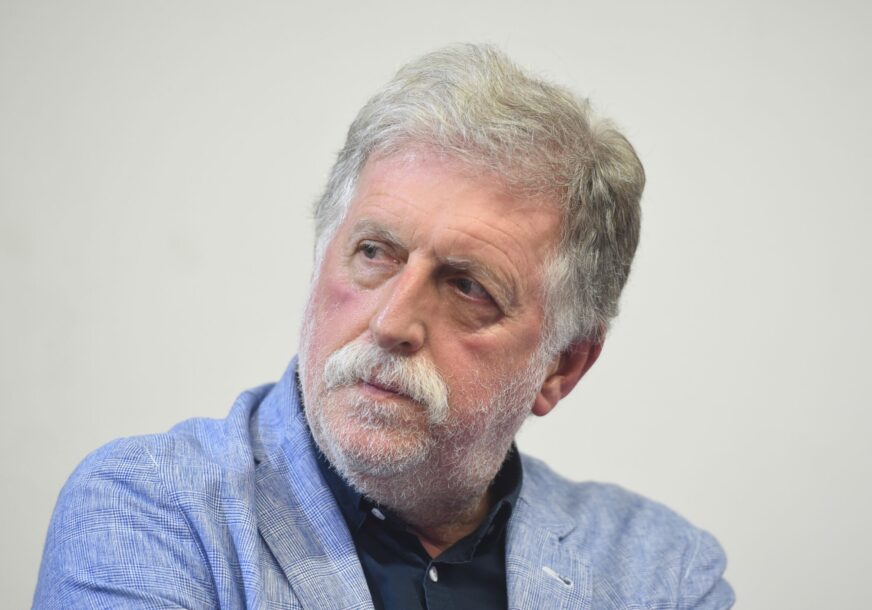 Pecine crtice: Biti kruner, imati pjesmu u duši