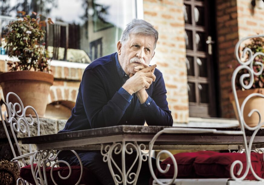 Pecine crtice: Rok relikvije