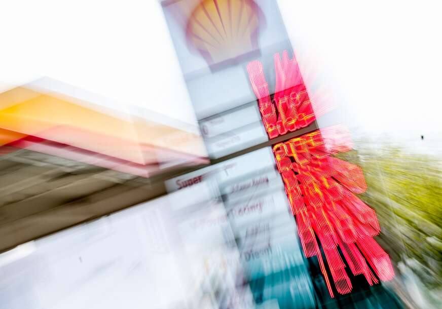 OSTVARILI OGROMAN PROFIT Naftaši zbog sukoba u Iranu zarađuju 30 miliona dolara na sat