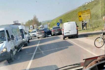 Haos na putu za Laktaše: Sudar paralisao saobraćaj u Klašnicama