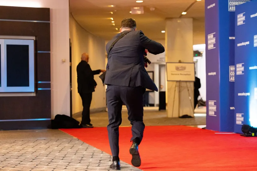 Donald Tramp hitno evakuisan, pucnjava na svečanoj večeri: Ranjen agent, napadač uhapšen